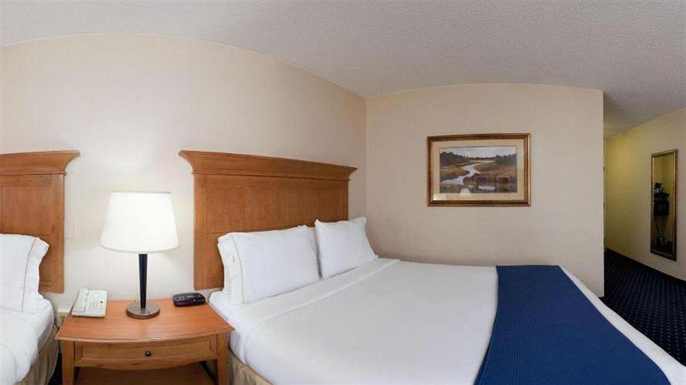 Hotel Wingate By Wyndham Waynesboro Extérieur photo