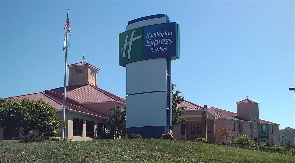 Hotel Wingate By Wyndham Waynesboro Extérieur photo