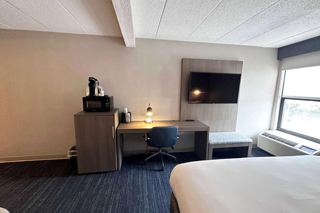 Hotel Wingate By Wyndham Waynesboro Extérieur photo