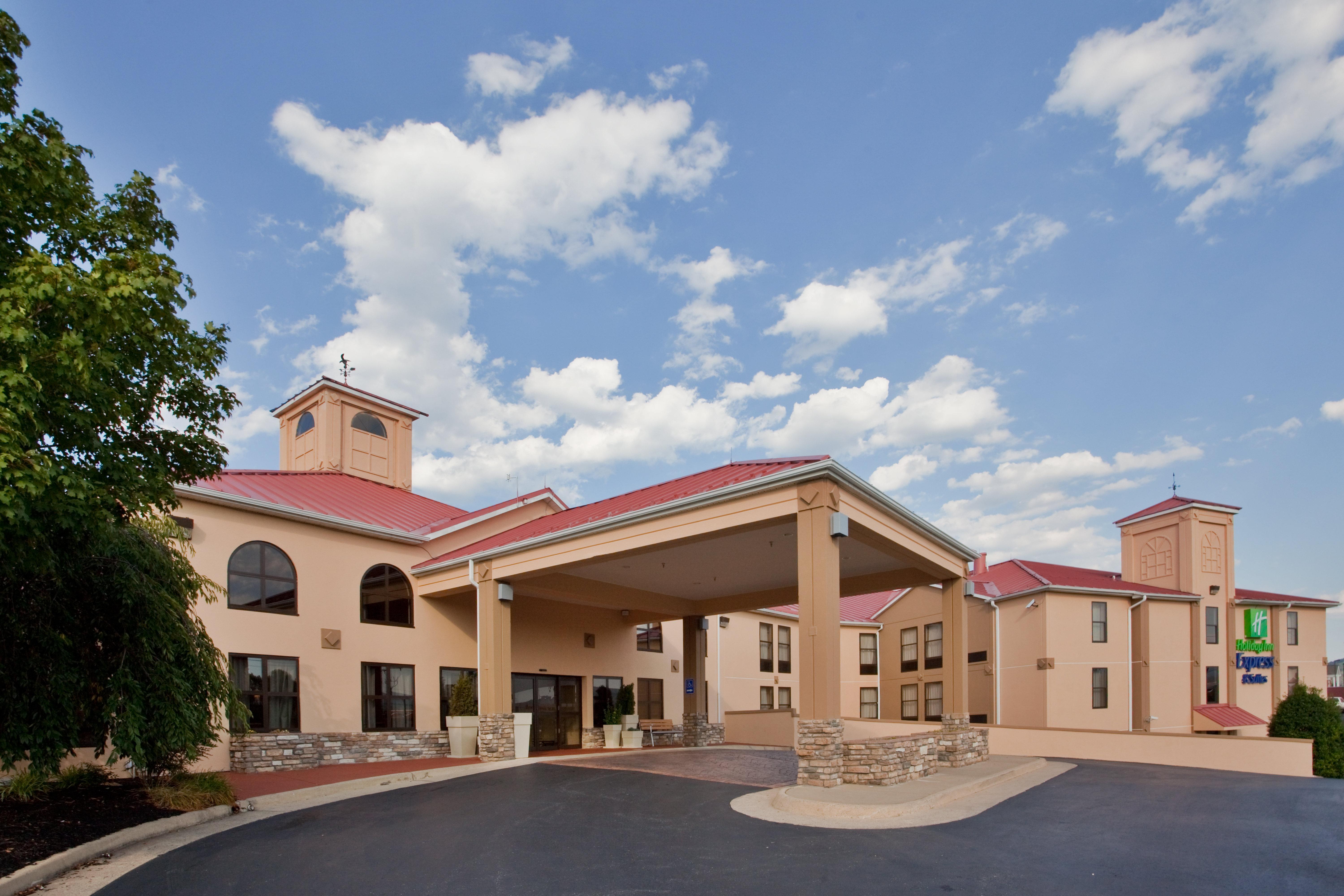 Hotel Wingate By Wyndham Waynesboro Extérieur photo