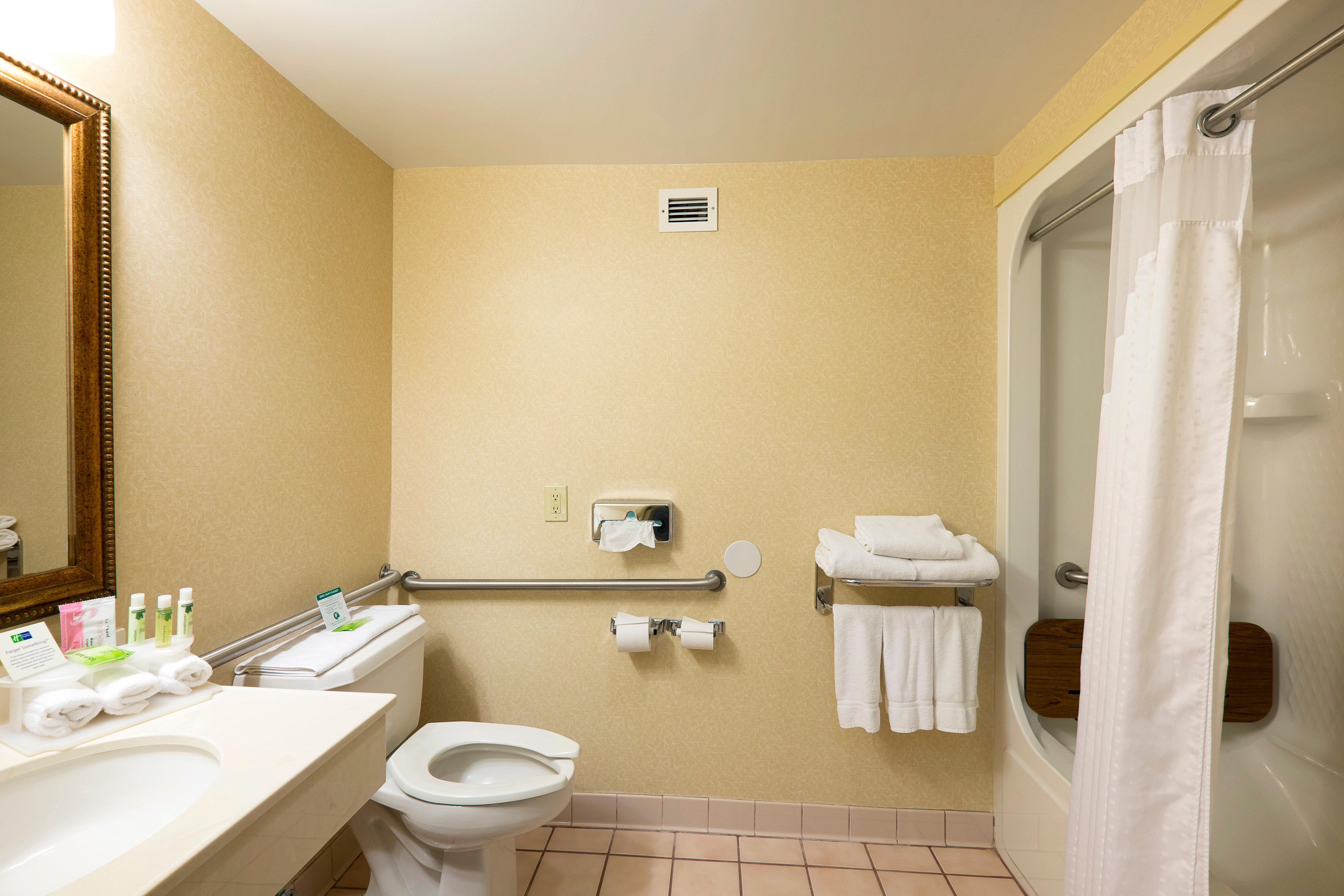 Hotel Wingate By Wyndham Waynesboro Extérieur photo